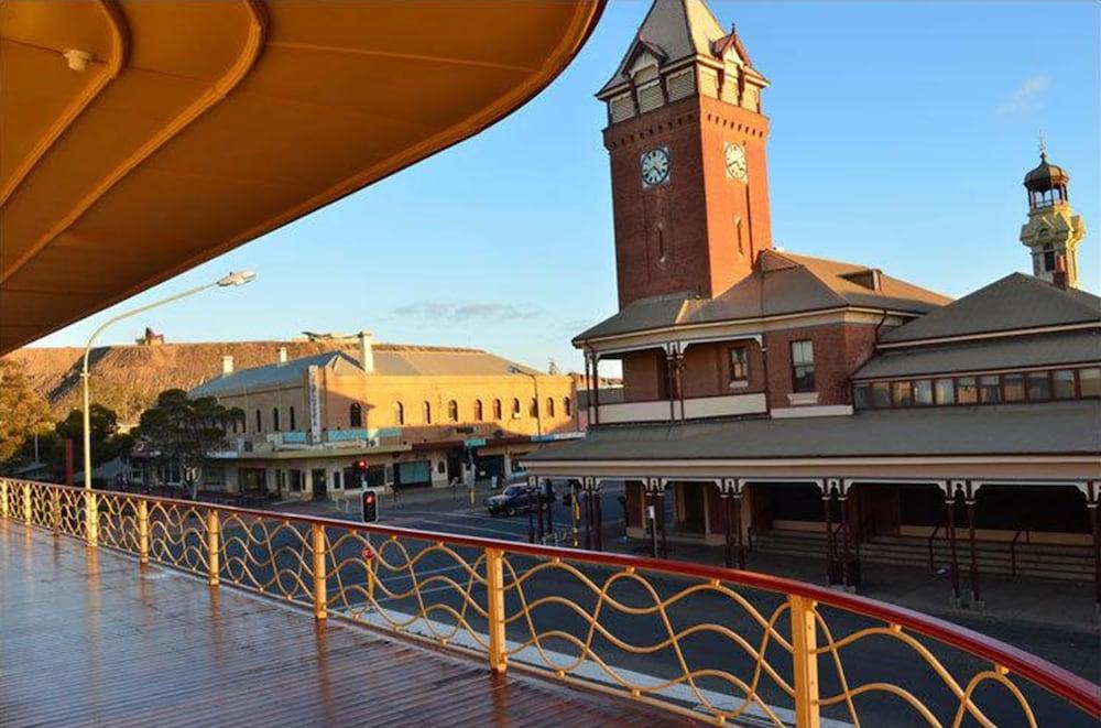 Royal Exchange Hotel Broken Hill Exterior photo